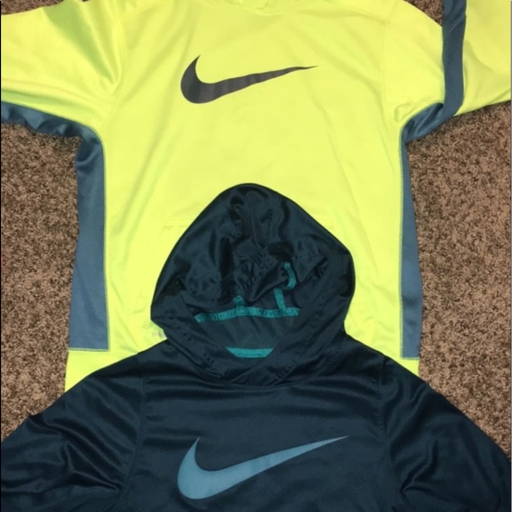 2 nike boys sz L hoodies dri fit